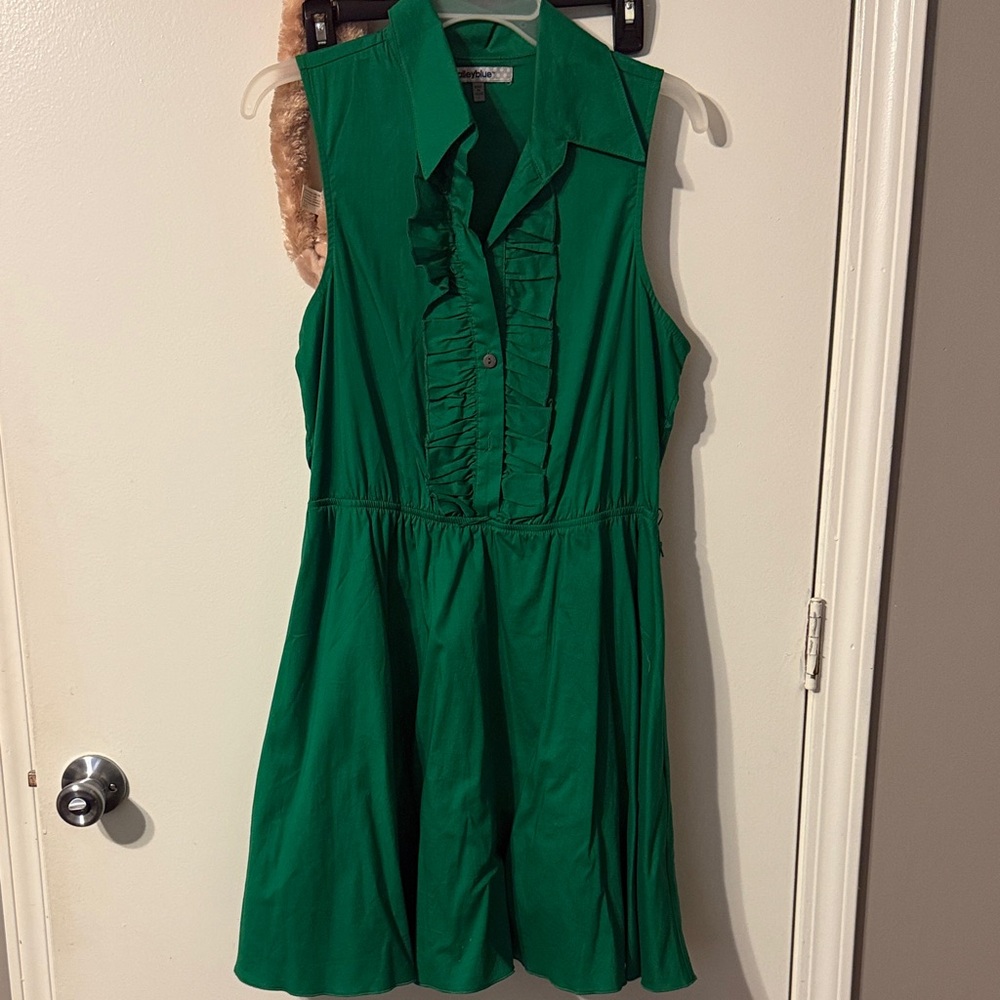 bailey blue Sleeveless Ruffle Front Midi Dress in Emerald Green